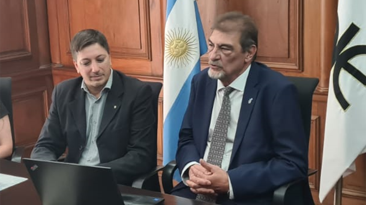 UTN - Foto grupal en el tercer Encuentro Nacional de Universidades MetaRed TIC, X y S Argentina 2025