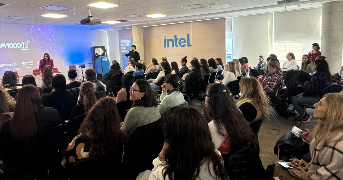 Autoridades de la UTN participaron del 1° Encuentro 1000 Mujeres en Inteligencia Artificial